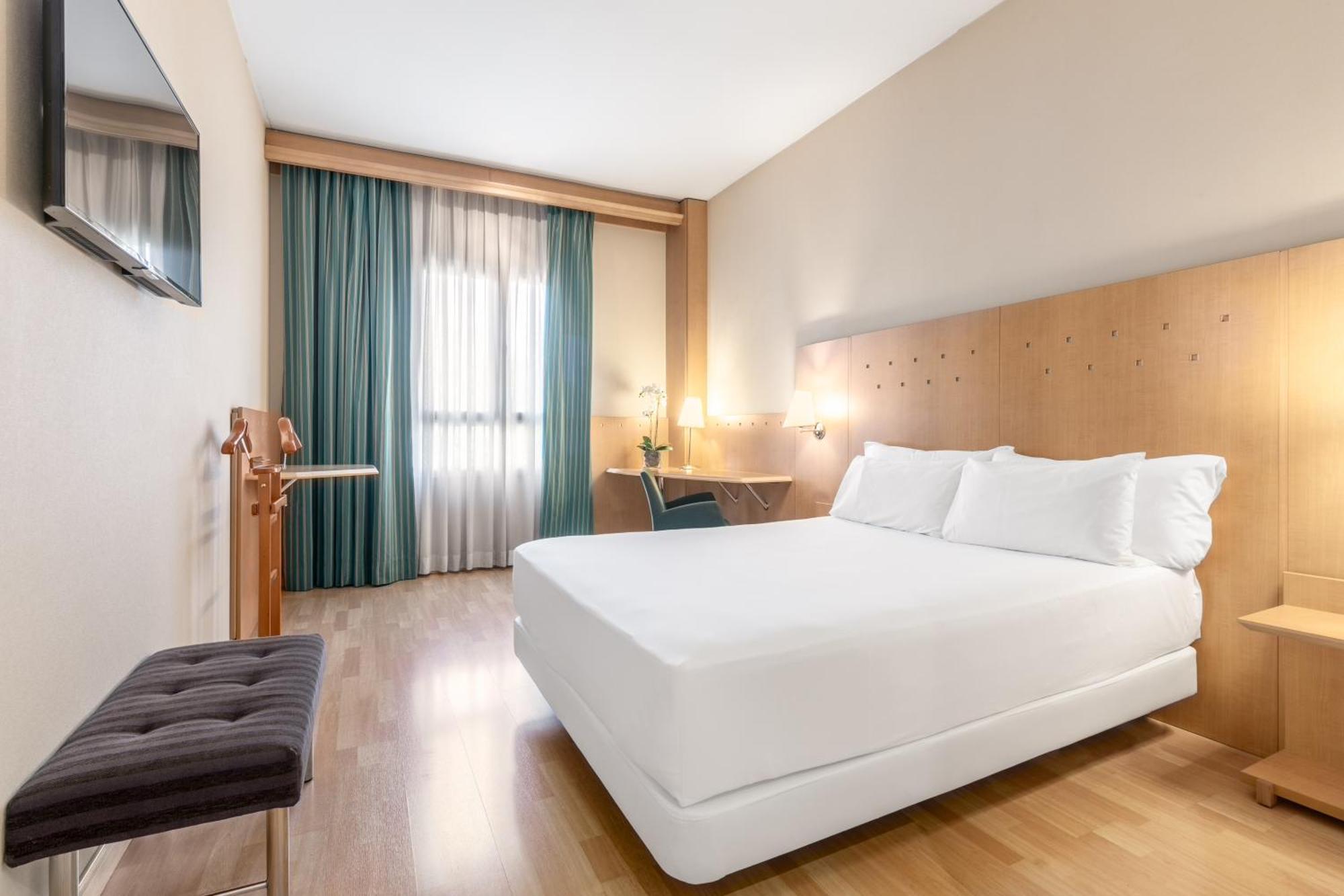 Hotel Crisol Leganés Zewnętrze zdjęcie
