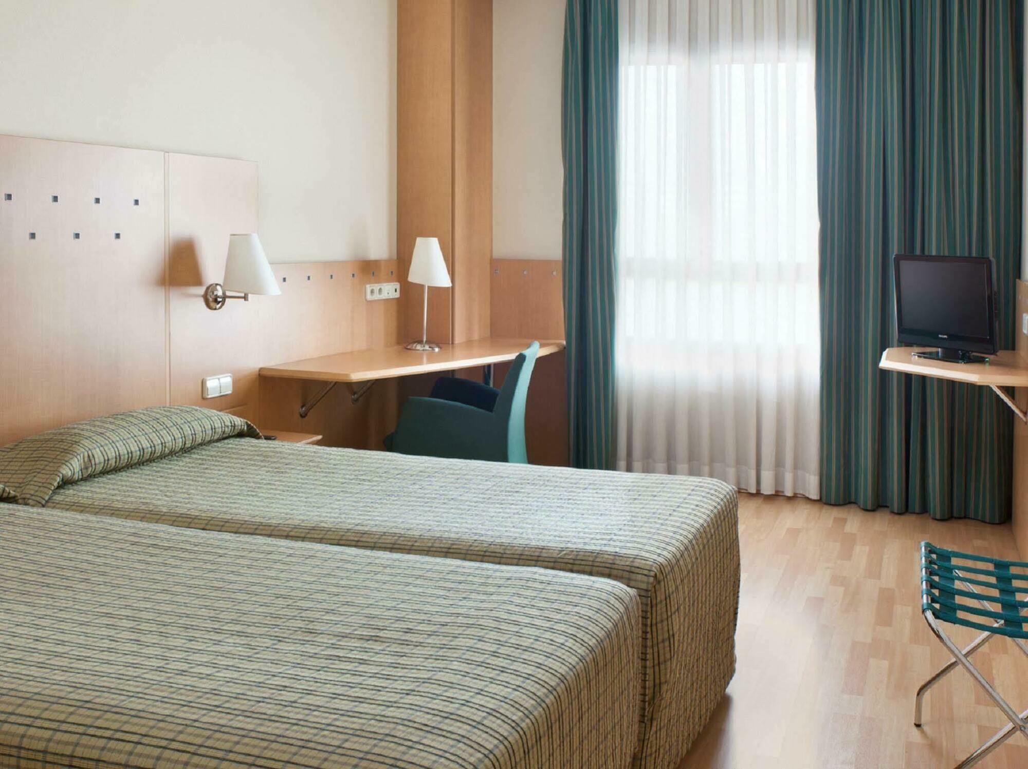 Hotel Crisol Leganés Zewnętrze zdjęcie